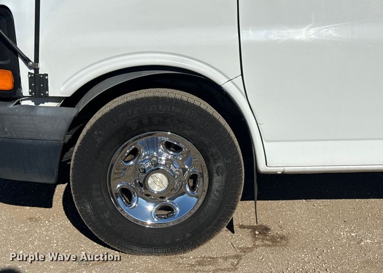 image for item EG1889 2007 Chevrolet Express 3500 school bus