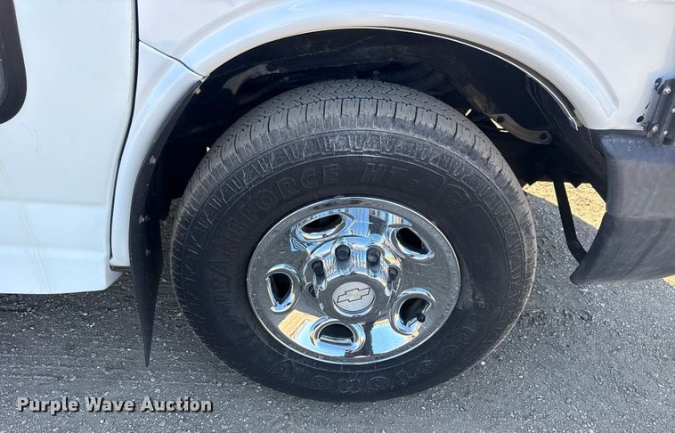 image for item EG1889 2007 Chevrolet Express 3500 school bus