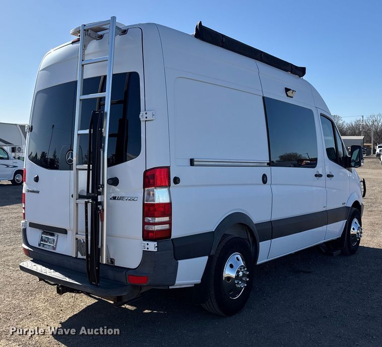 image for item EG1892 2012 Mercedes-Benz Sprinter 2500 RV