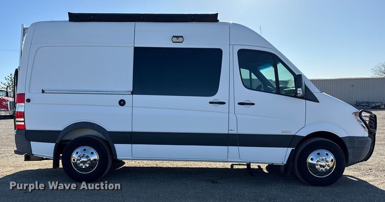 image for item EG1892 2012 Mercedes-Benz Sprinter 2500 RV