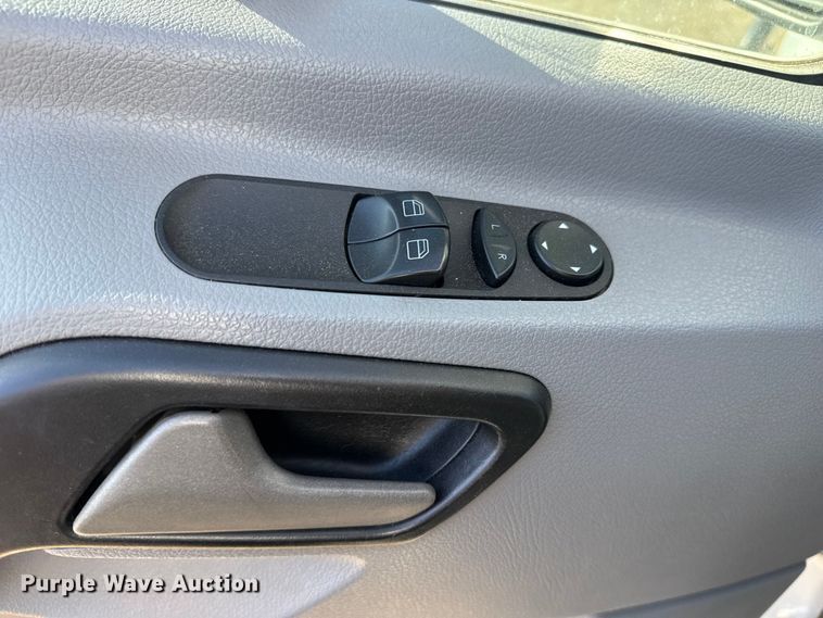 image for item EG1892 2012 Mercedes-Benz Sprinter 2500 RV