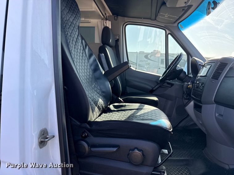 image for item EG1892 2012 Mercedes-Benz Sprinter 2500 RV
