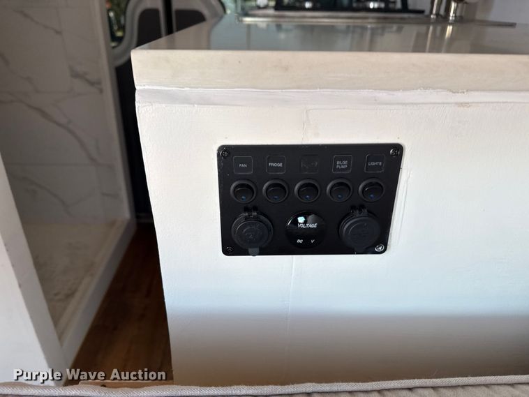 image for item EG1892 2012 Mercedes-Benz Sprinter 2500 RV