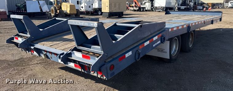 image for item EG1917 2008 Eager Beaver 10HA-PT equipment trailer