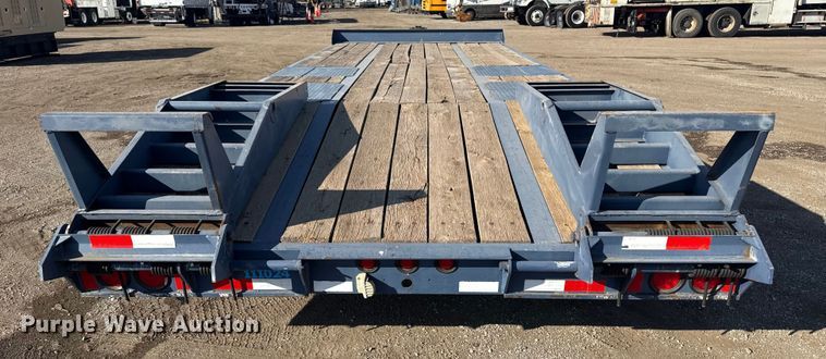 image for item EG1917 2008 Eager Beaver 10HA-PT equipment trailer