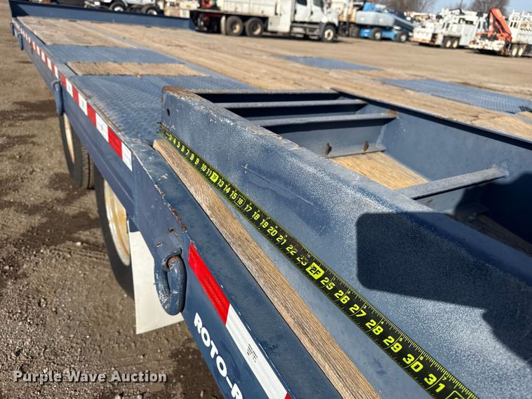 image for item EG1917 2008 Eager Beaver 10HA-PT equipment trailer