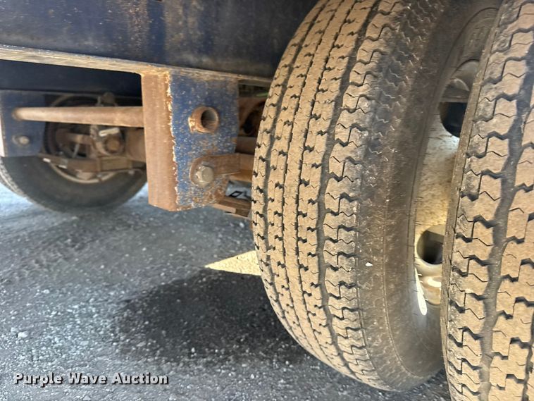 image for item EG1917 2008 Eager Beaver 10HA-PT equipment trailer