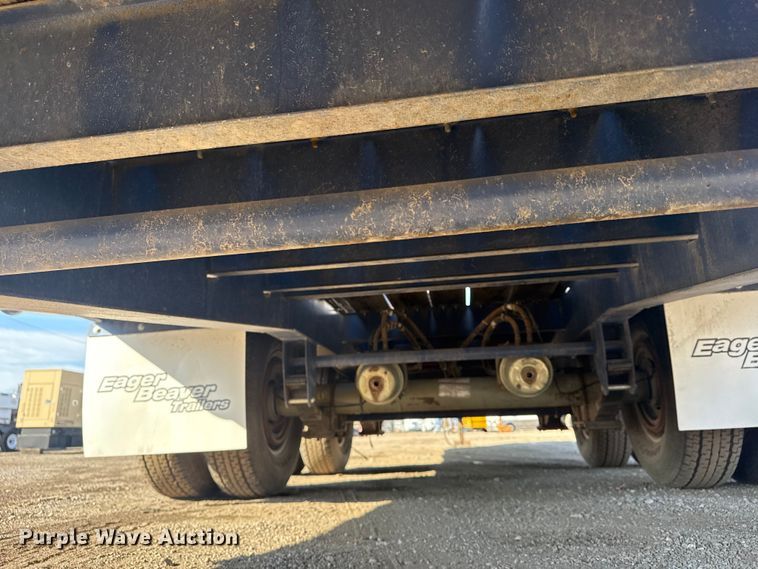 image for item EG1917 2008 Eager Beaver 10HA-PT equipment trailer