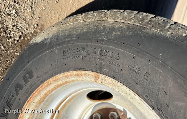 image for item EG1917 2008 Eager Beaver 10HA-PT equipment trailer