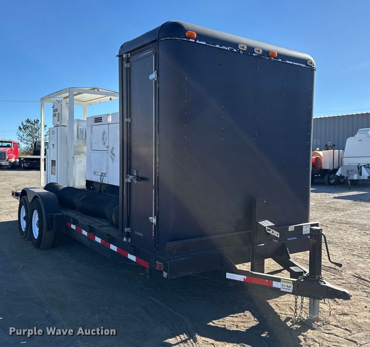 image for item EG1929 2000 Roadrunner flatbed trailer