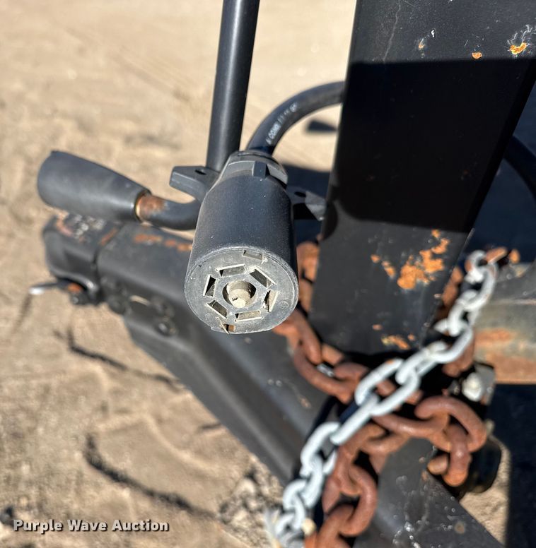 image for item EG1929 2000 Roadrunner flatbed trailer