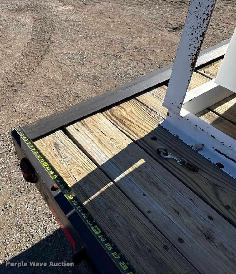 image for item EG1929 2000 Roadrunner flatbed trailer