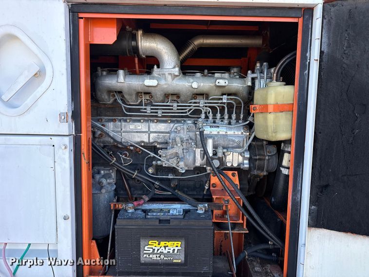 image for item EG1929 2000 Roadrunner flatbed trailer