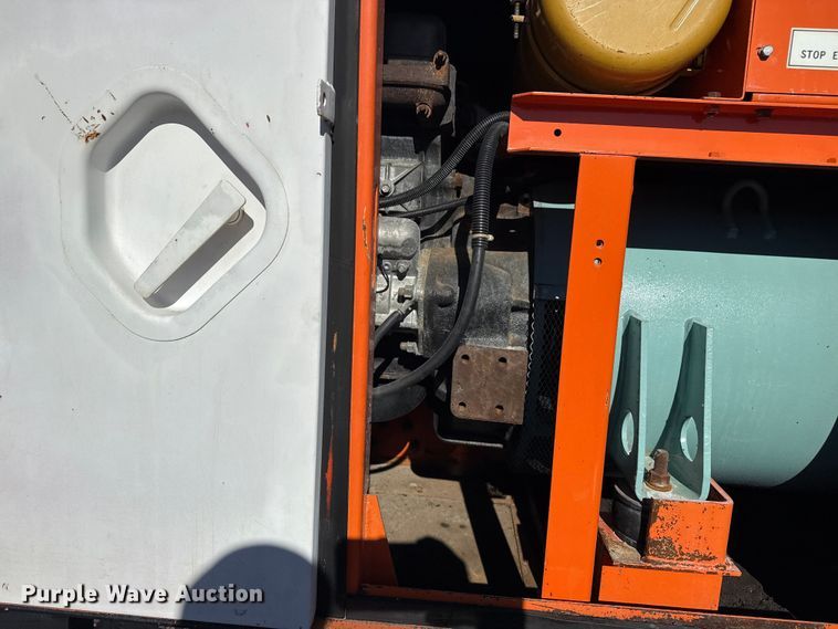 image for item EG1929 2000 Roadrunner flatbed trailer