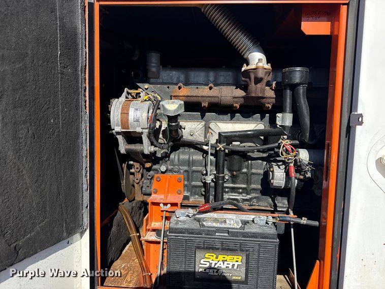 image for item EG1929 2000 Roadrunner flatbed trailer