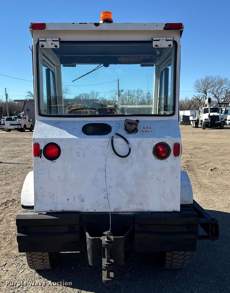 image for item EG1931 1989 Tug Mfg. Corp. MA50-1 aircraft tug