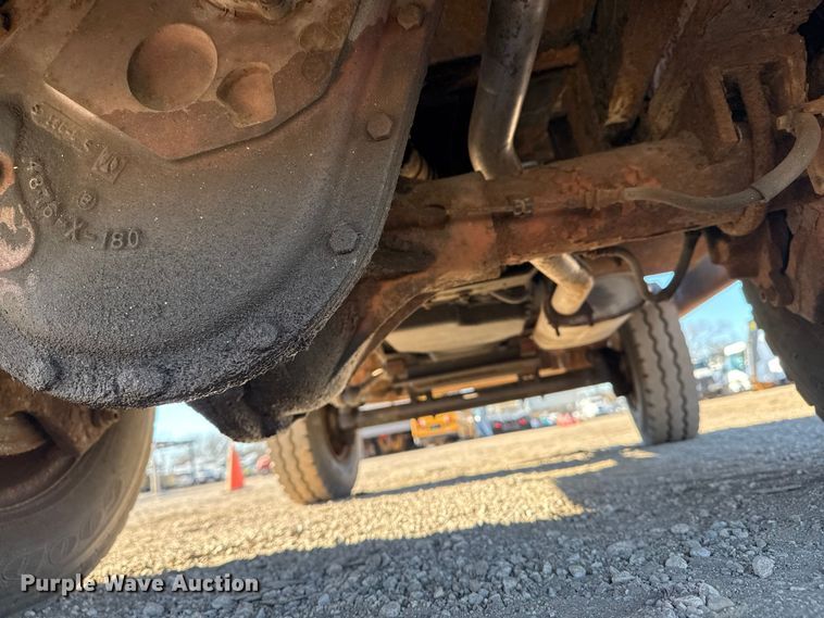 image for item EG1931 1989 Tug Mfg. Corp. MA50-1 aircraft tug