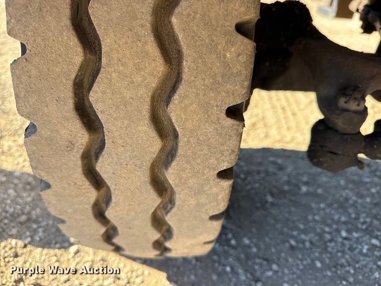 image for item EG1931 1989 Tug Mfg. Corp. MA50-1 aircraft tug