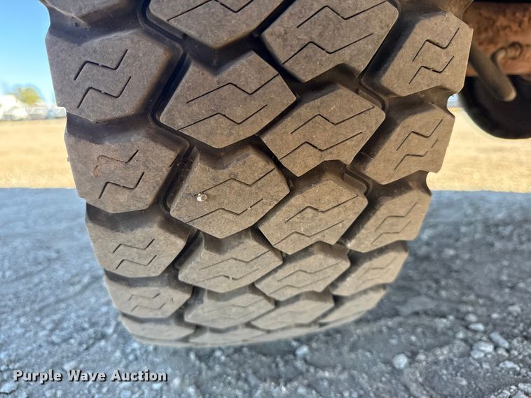 image for item EG1931 1989 Tug Mfg. Corp. MA50-1 aircraft tug