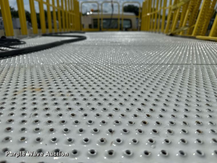 image for item EG5967 2008 Freightliner Business Class M2 scissor lift truck