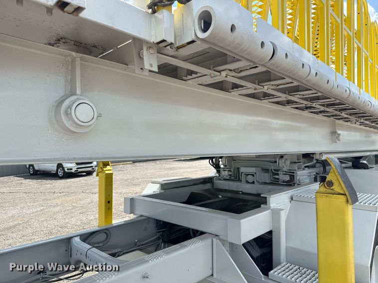 image for item EG5967 2008 Freightliner Business Class M2 scissor lift truck