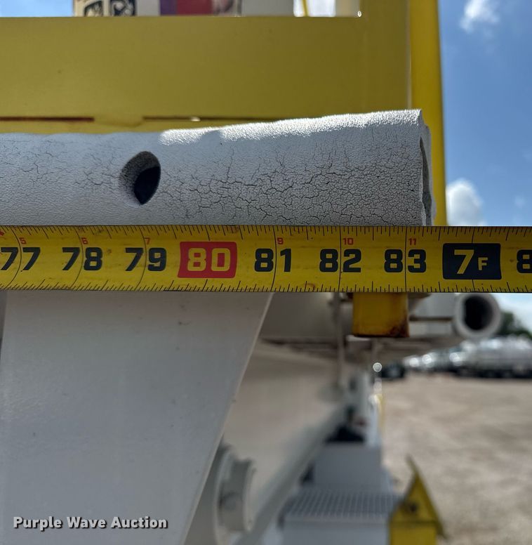 image for item EG5967 2008 Freightliner Business Class M2 scissor lift truck