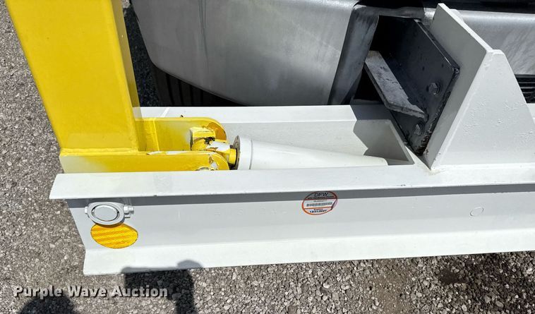 image for item EG5967 2008 Freightliner Business Class M2 scissor lift truck