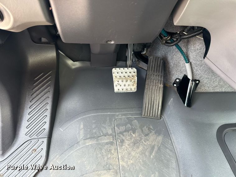 image for item EG5967 2008 Freightliner Business Class M2 scissor lift truck