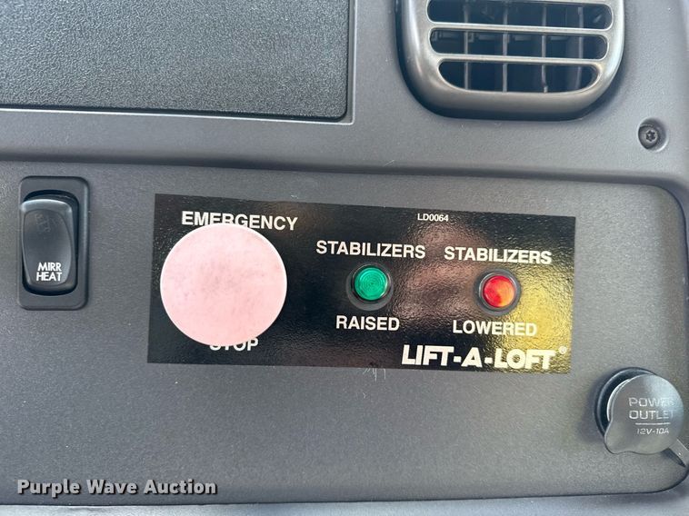 image for item EG5967 2008 Freightliner Business Class M2 scissor lift truck