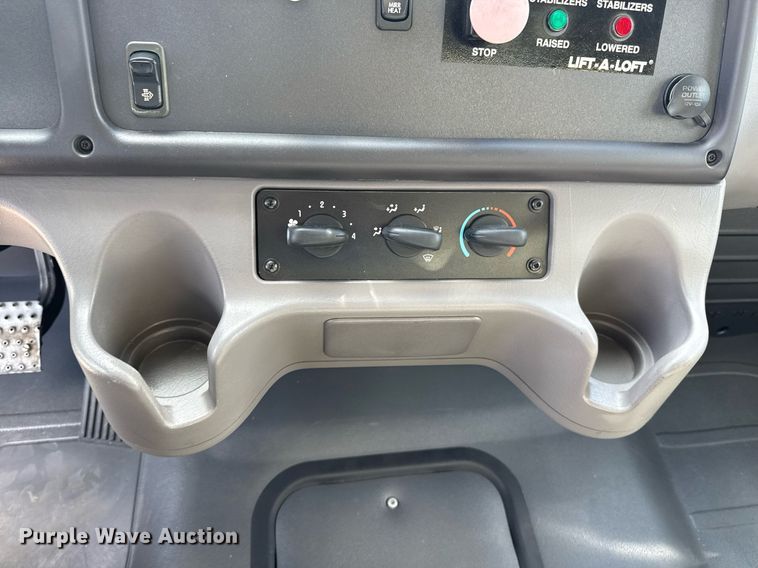 image for item EG5967 2008 Freightliner Business Class M2 scissor lift truck