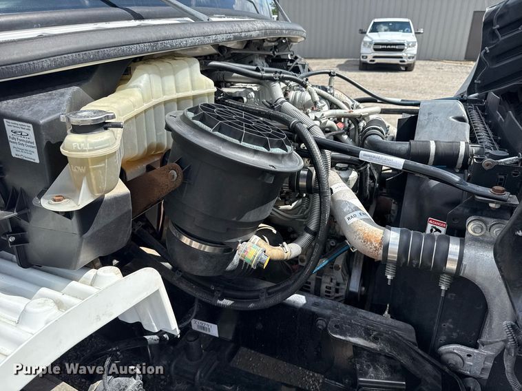 image for item EG5967 2008 Freightliner Business Class M2 scissor lift truck