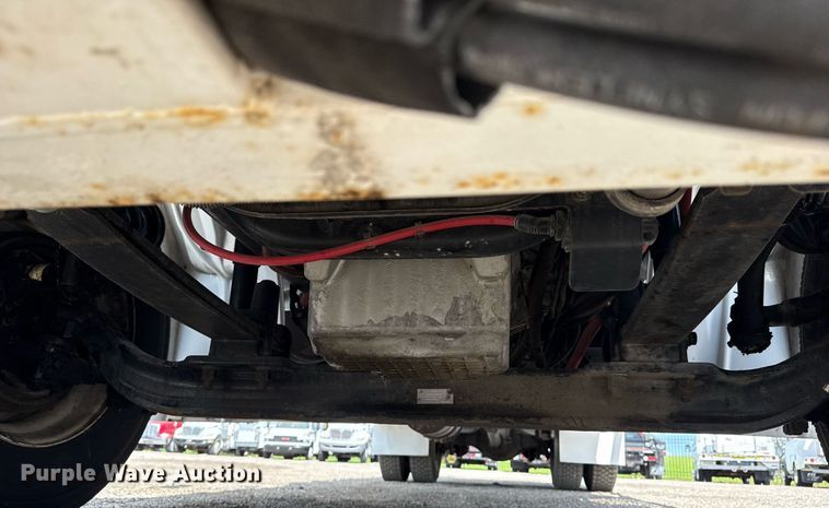 image for item EG5967 2008 Freightliner Business Class M2 scissor lift truck