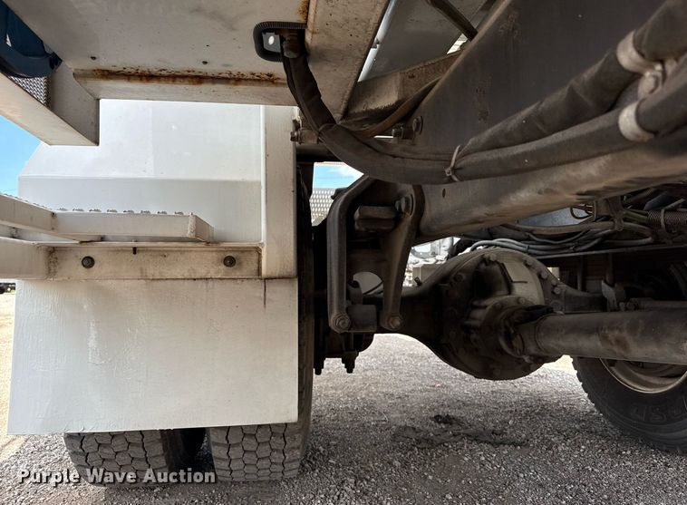 image for item EG5967 2008 Freightliner Business Class M2 scissor lift truck