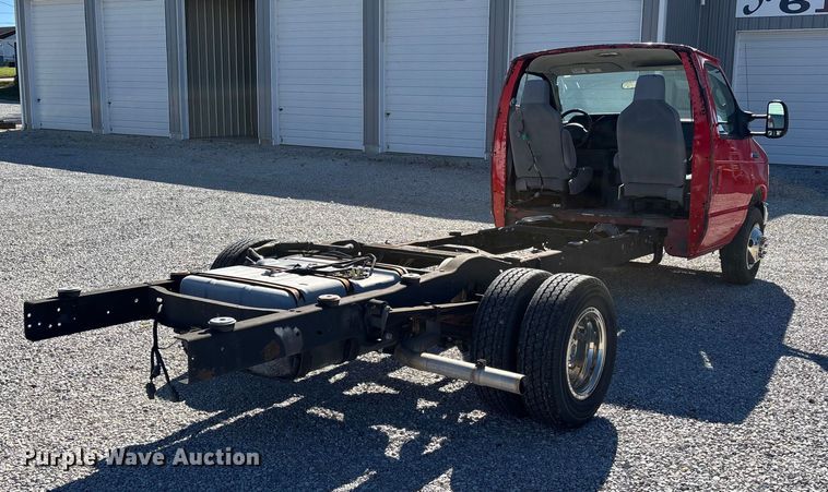 image for item EJ7679 2018 Ford E450 Super Duty van cab and chassis