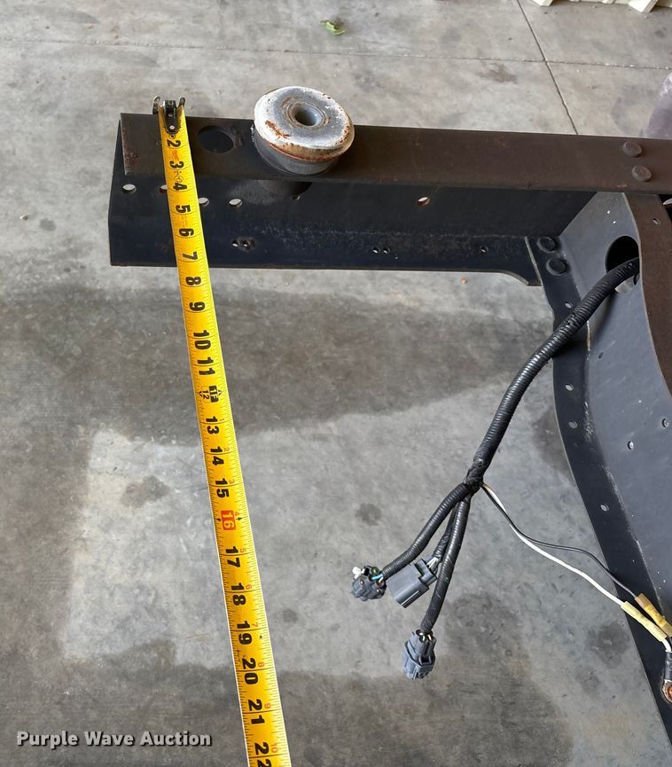 image for item EJ7679 2018 Ford E450 Super Duty van cab and chassis