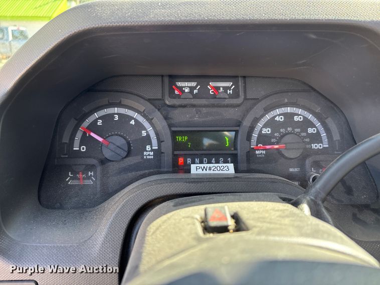 image for item EJ7679 2018 Ford E450 Super Duty van cab and chassis