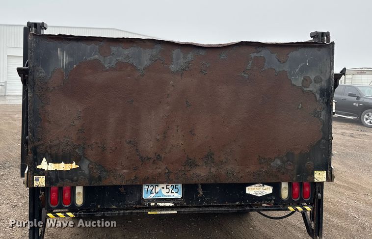 image for item EN0167 2013 Ford F550 Super Duty flatbed truck