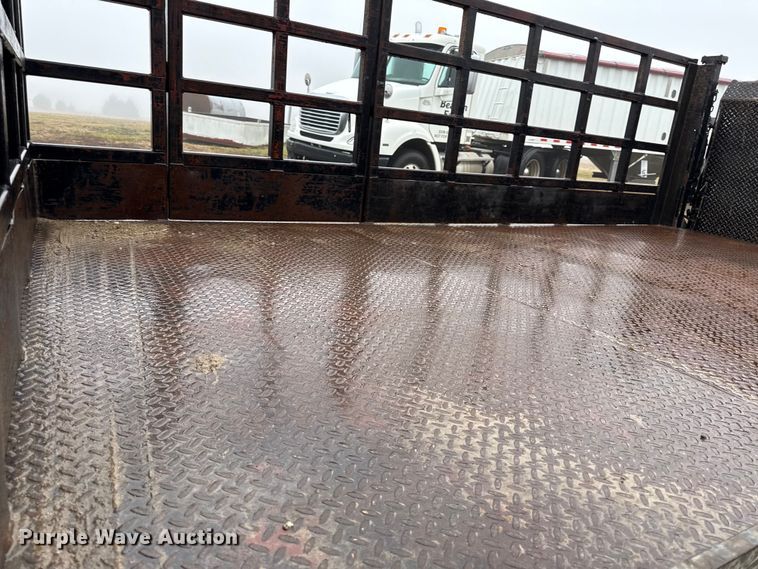 image for item EN0167 2013 Ford F550 Super Duty flatbed truck