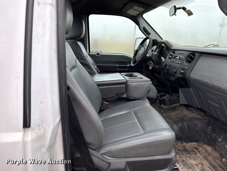 image for item EN0167 2013 Ford F550 Super Duty flatbed truck