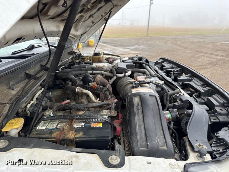 image for item EN0167 2013 Ford F550 Super Duty flatbed truck