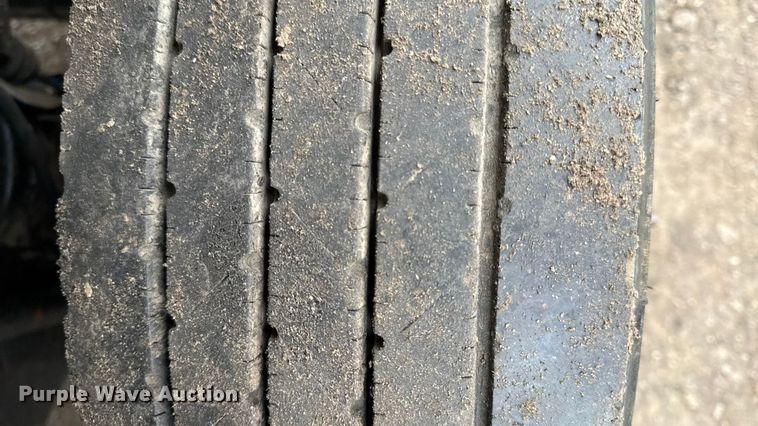 image for item EN0167 2013 Ford F550 Super Duty flatbed truck