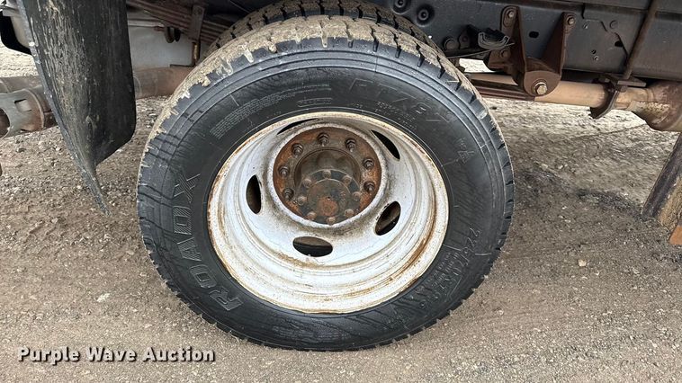 image for item EN0167 2013 Ford F550 Super Duty flatbed truck