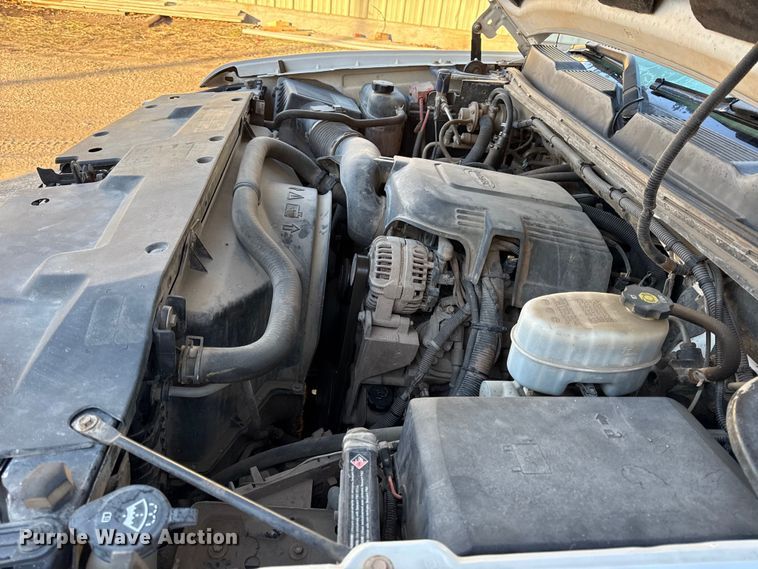 image for item EN0172 2010 Chevrolet Silverado 2500HD Ext. Cab pickup truck