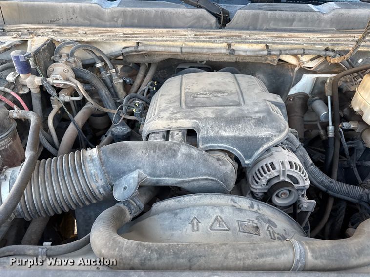 image for item EN0172 2010 Chevrolet Silverado 2500HD Ext. Cab pickup truck