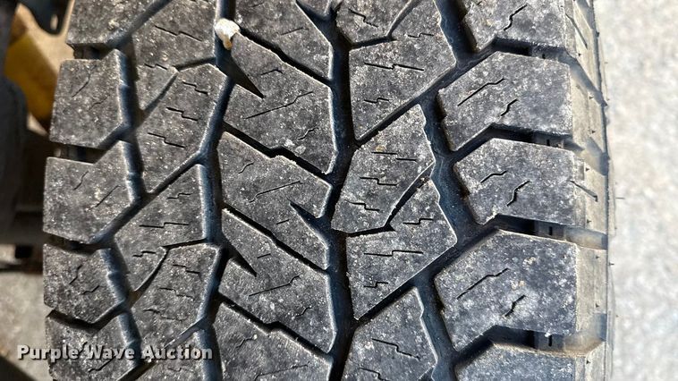 image for item EN0172 2010 Chevrolet Silverado 2500HD Ext. Cab pickup truck