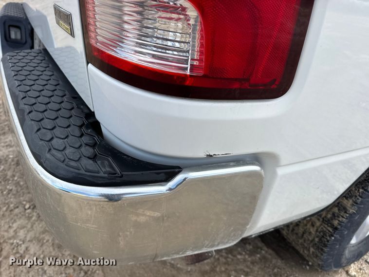 image for item EN0784 2013 RAM 1500 Ext. Cab pickup truck