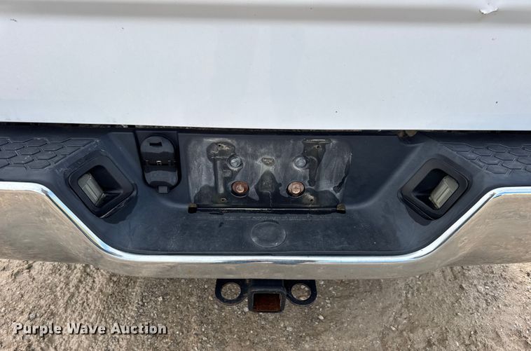 image for item EN0784 2013 RAM 1500 Ext. Cab pickup truck