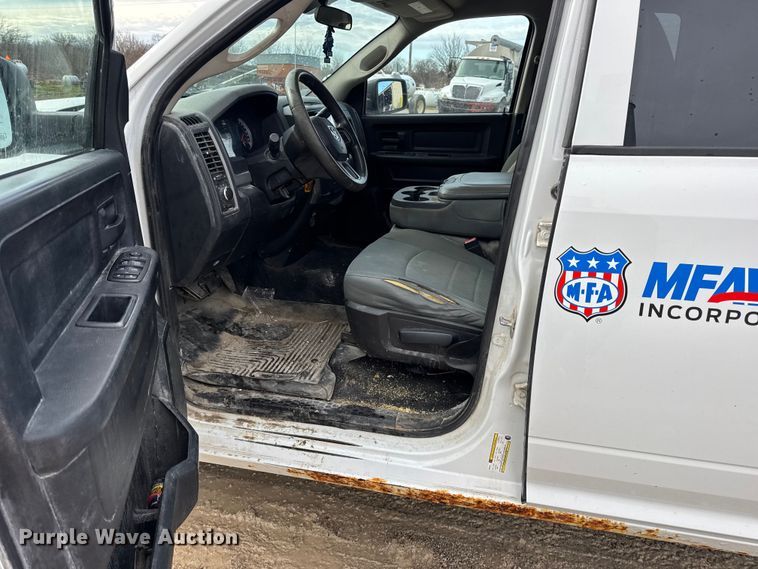 image for item EN0784 2013 RAM 1500 Ext. Cab pickup truck