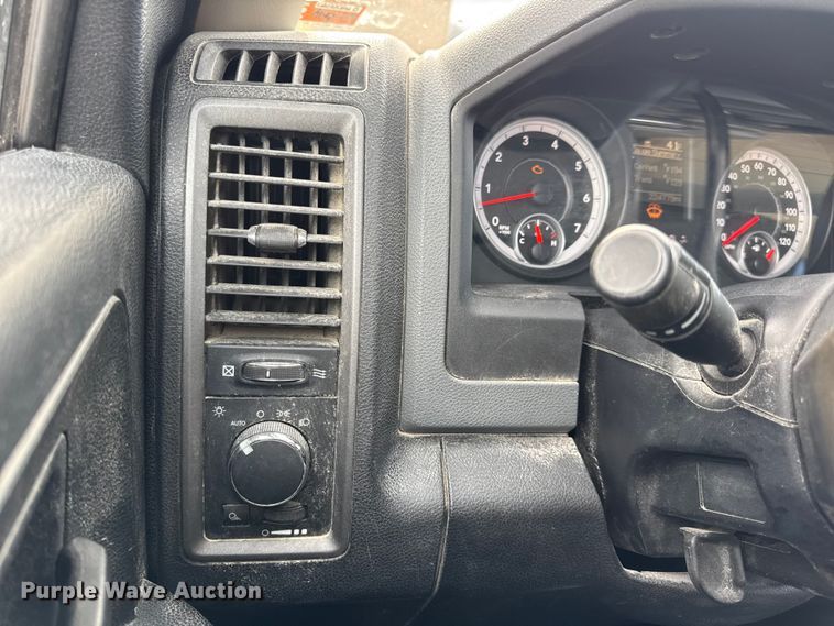 image for item EN0784 2013 RAM 1500 Ext. Cab pickup truck