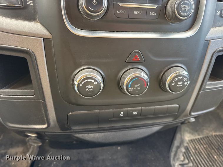 image for item EN0784 2013 RAM 1500 Ext. Cab pickup truck